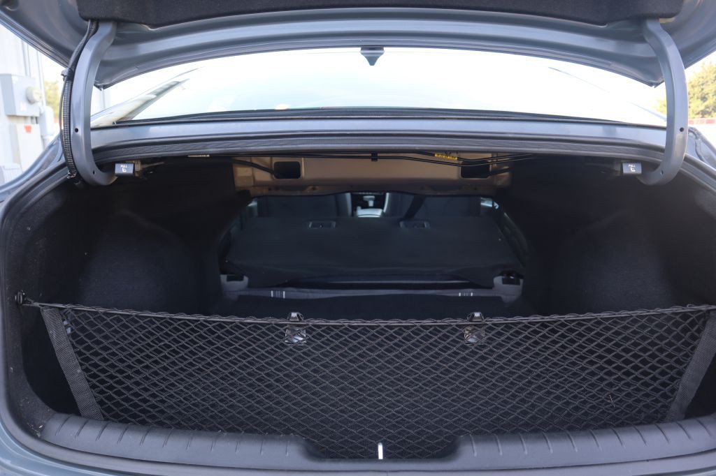 2023 Hyundai Elantra Image 44