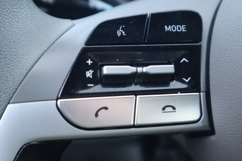 2023 Hyundai Elantra Image 52