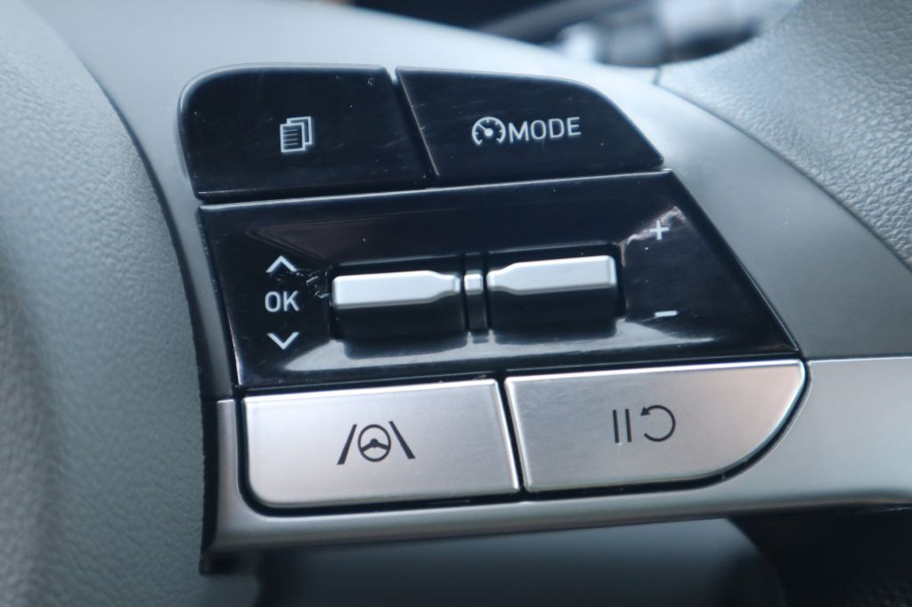 2023 Hyundai Elantra Image 53