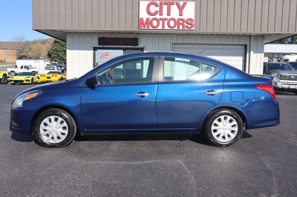 2019 Nissan Versa Image 7