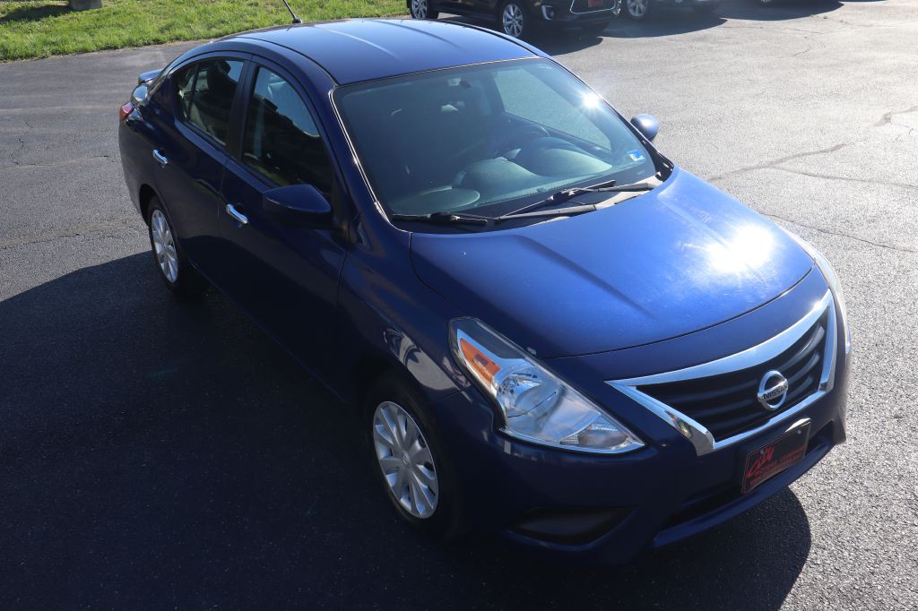2019 Nissan Versa Image 9
