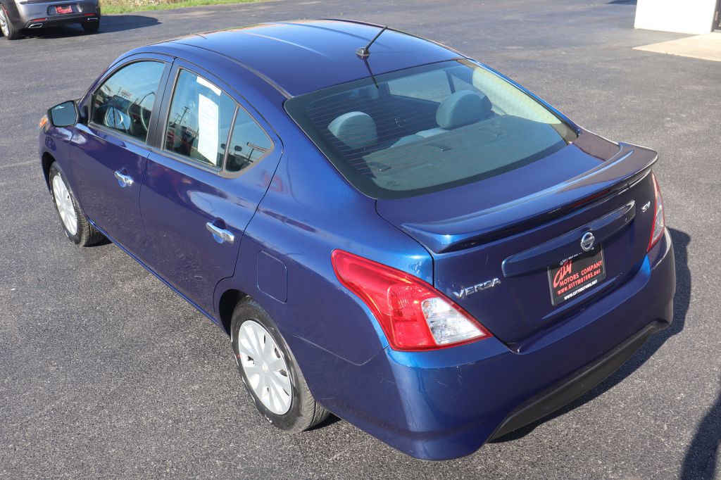 2019 Nissan Versa Image 11