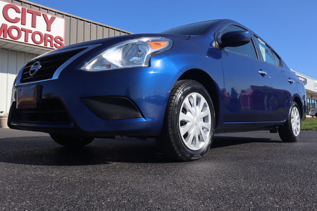 2019 Nissan Versa Image 12