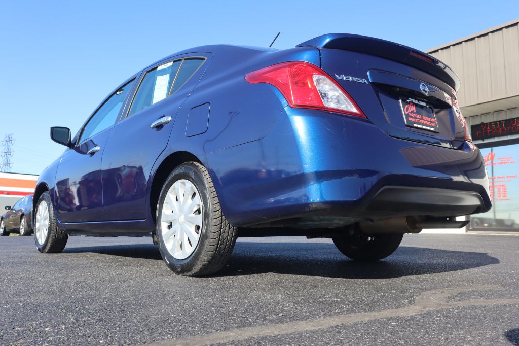 2019 Nissan Versa Image 15