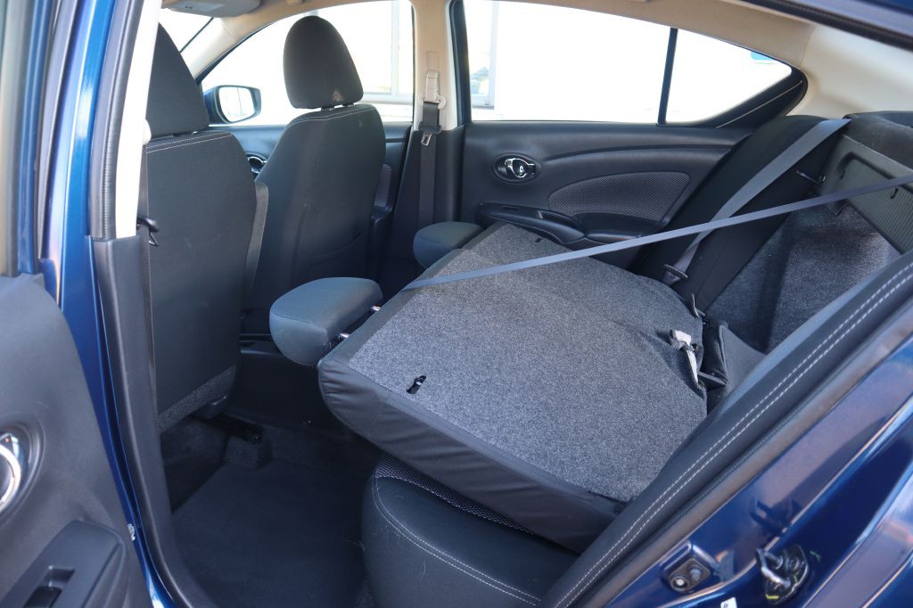 2019 Nissan Versa Image 34