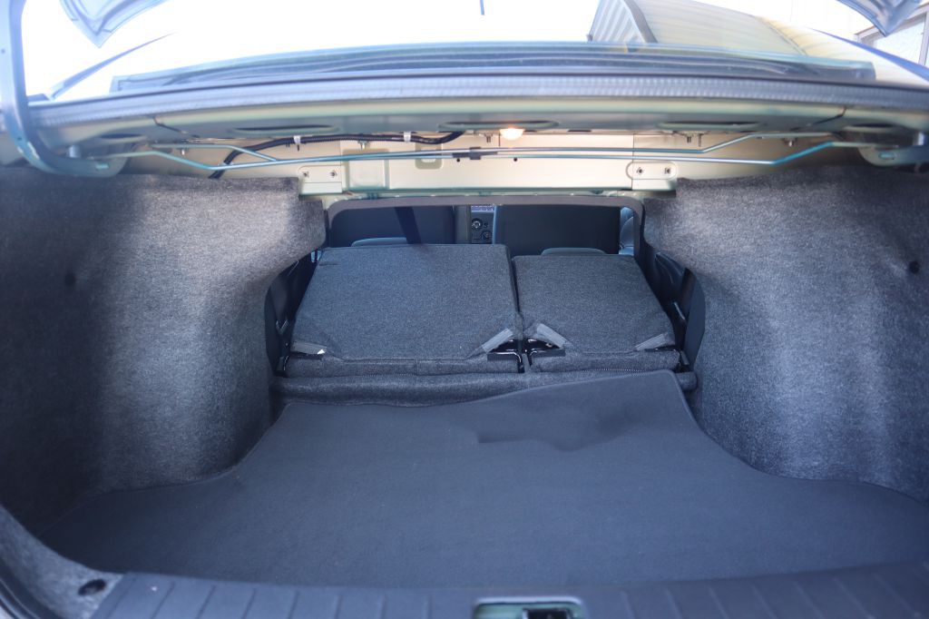 2019 Nissan Versa Image 37
