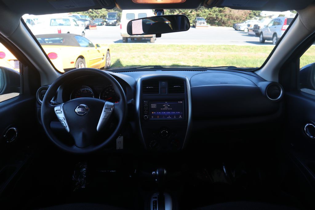 2019 Nissan Versa Image 39