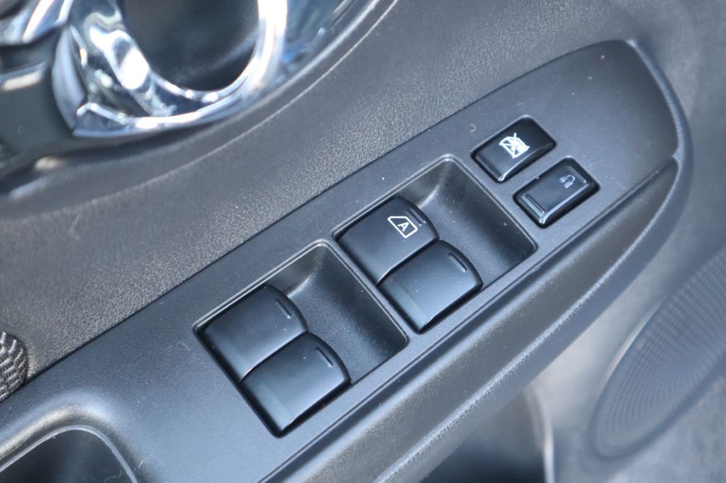 2019 Nissan Versa Image 42