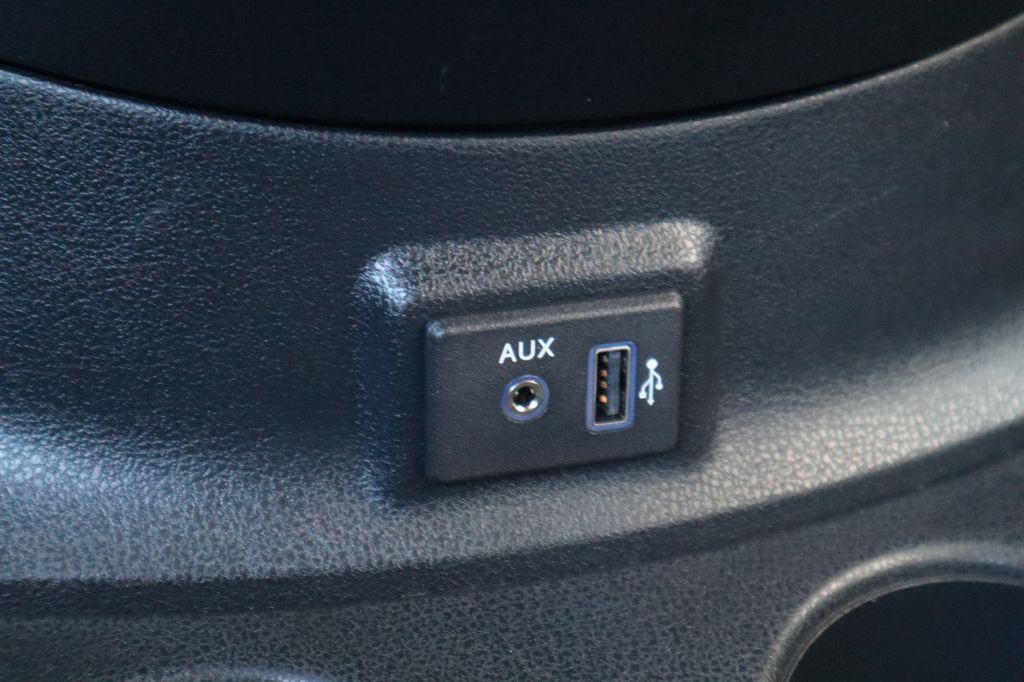 2019 Nissan Versa Image 52