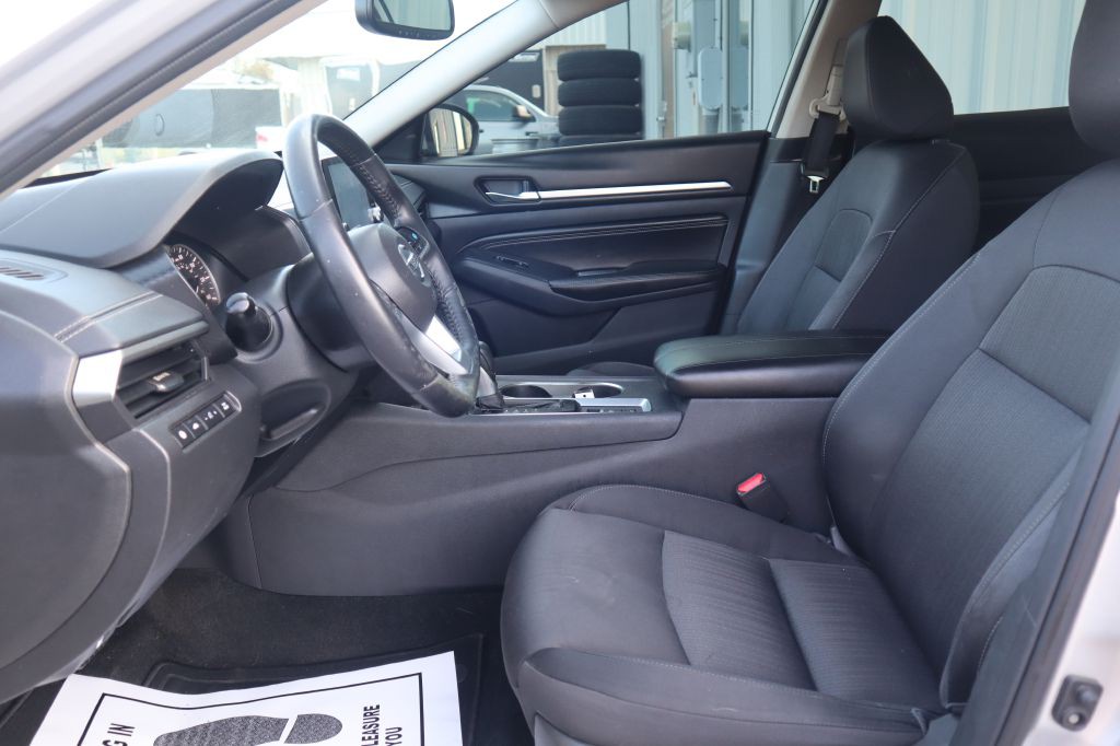 2019 Nissan Altima Image 52