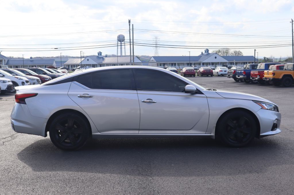 2019 Nissan Altima Image 6