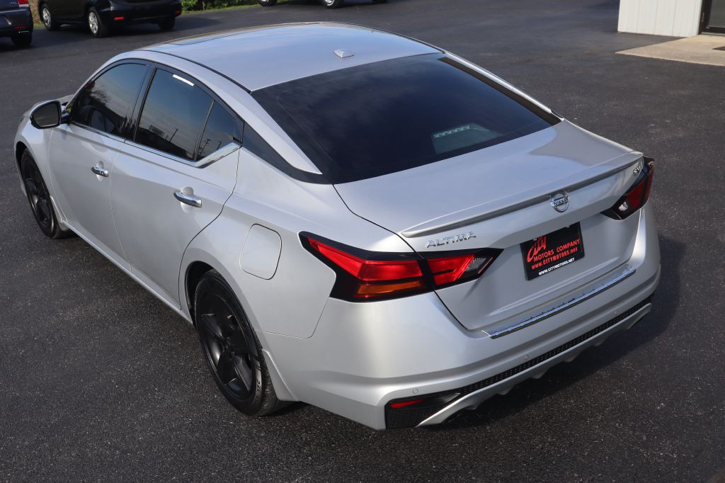 2019 Nissan Altima Image 17