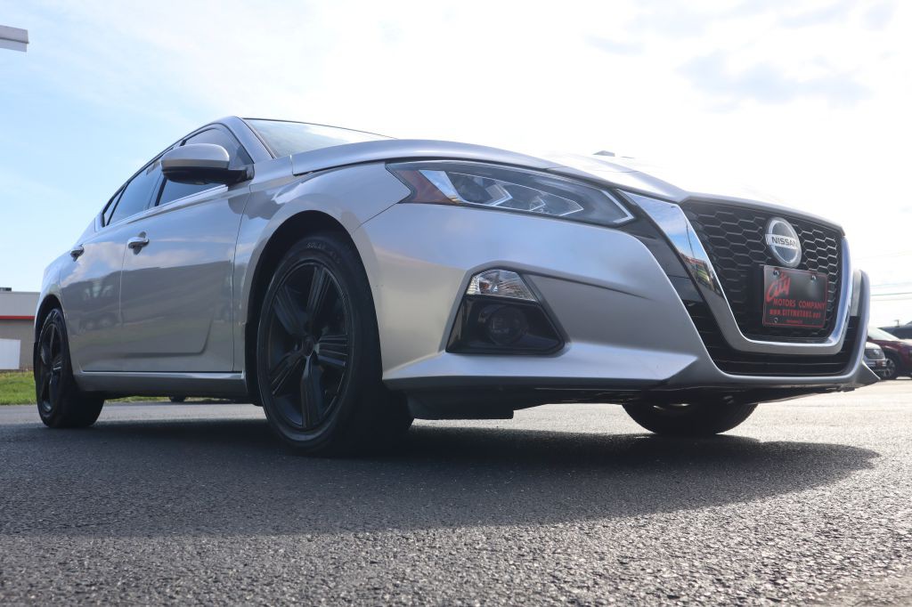 2019 Nissan Altima Image 19