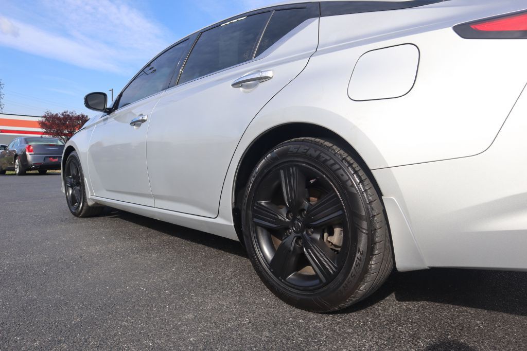 2019 Nissan Altima Image 27