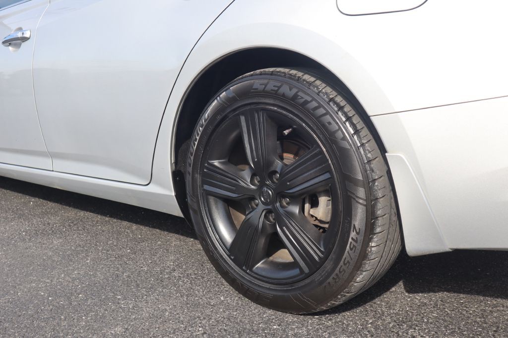 2019 Nissan Altima Image 28