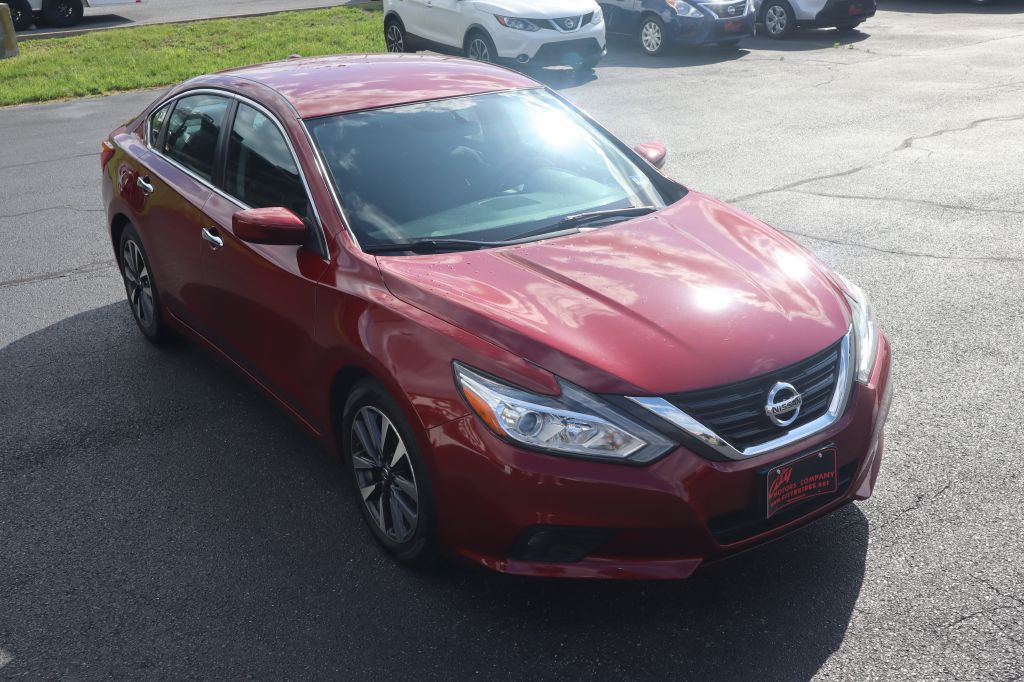 2016 Nissan Altima Image 11