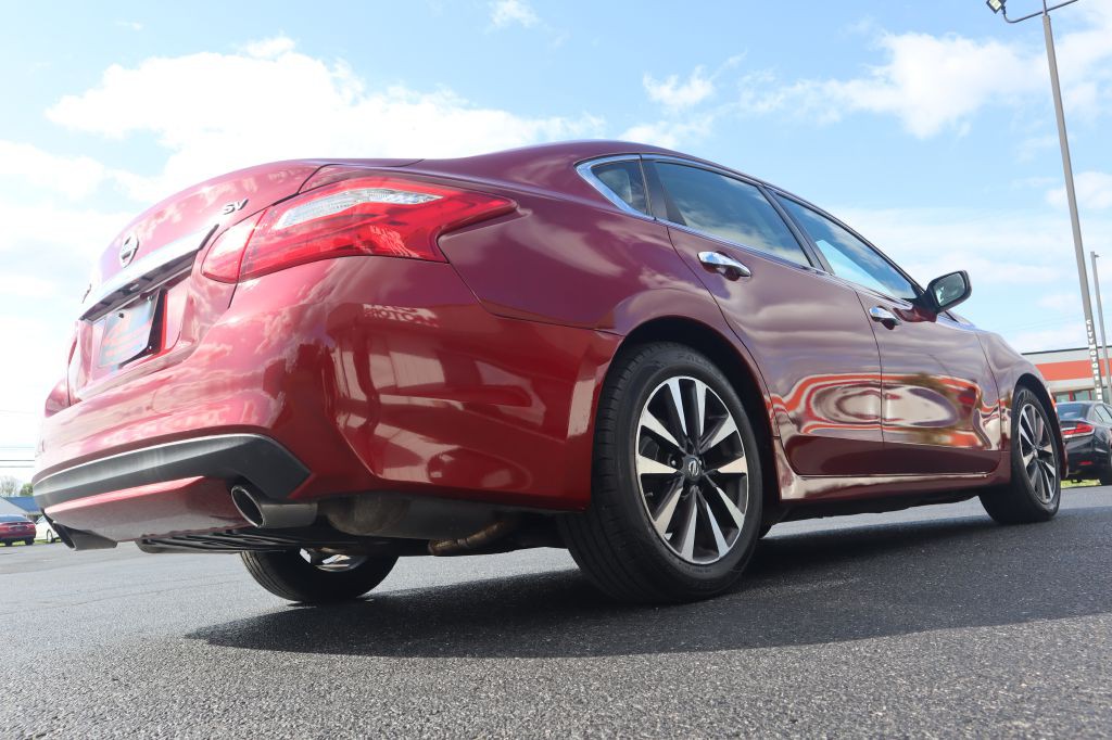 2016 Nissan Altima Image 17