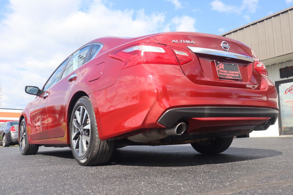 2016 Nissan Altima Image 18