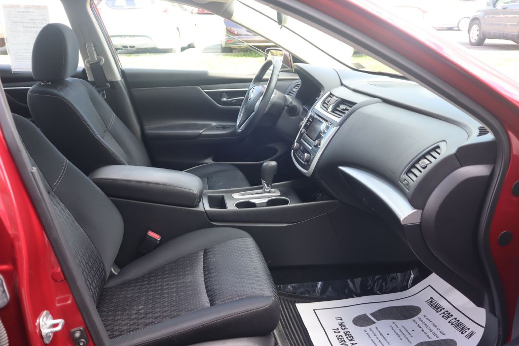 2016 Nissan Altima Image 33