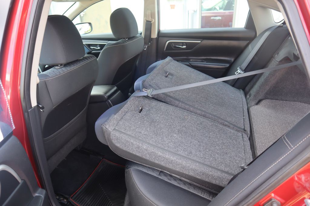 2016 Nissan Altima Image 43