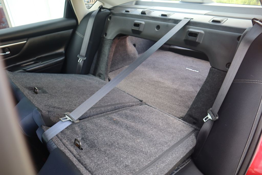 2016 Nissan Altima Image 44