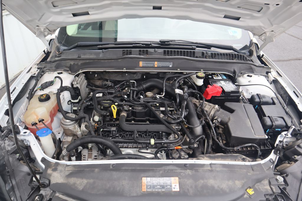 2019 Ford Fusion Image 32