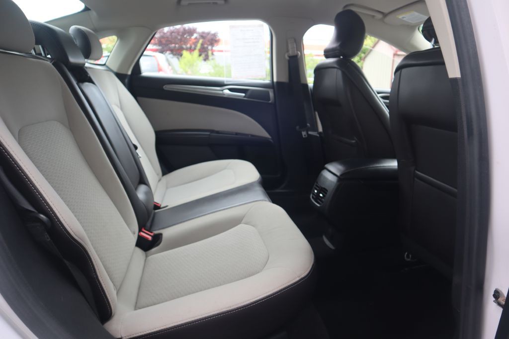 2019 Ford Fusion Image 39