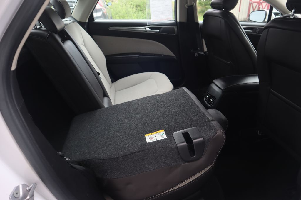 2019 Ford Fusion Image 42