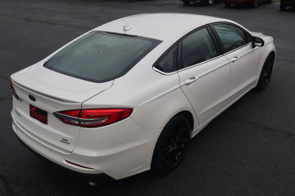 2019 Ford Fusion Image 12