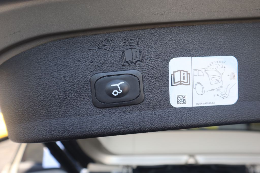 2017 Ford Escape Image 46