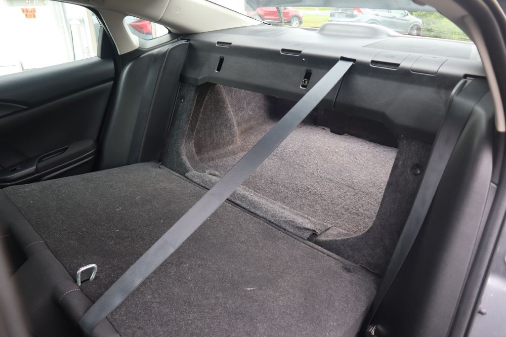 2019 Honda Civic Image 38