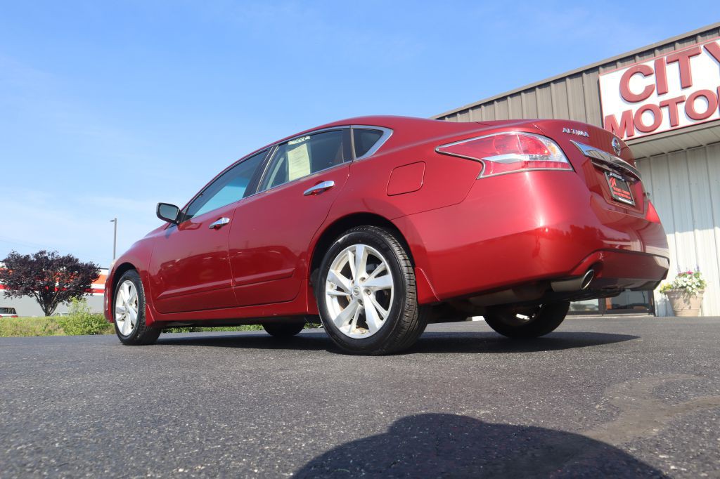2015 Nissan Altima Image 13