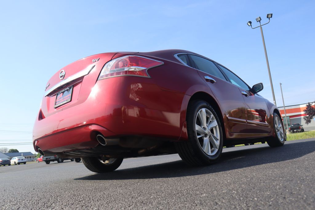 2015 Nissan Altima Image 14