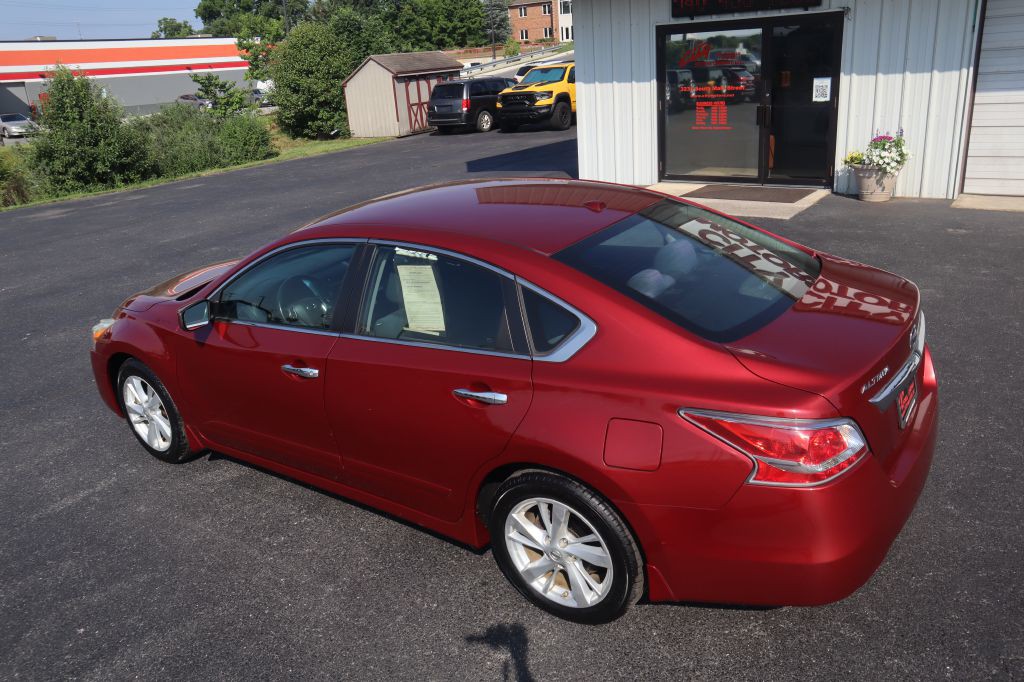 2015 Nissan Altima Image 18