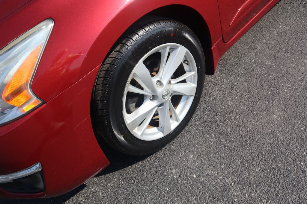 2015 Nissan Altima Image 21