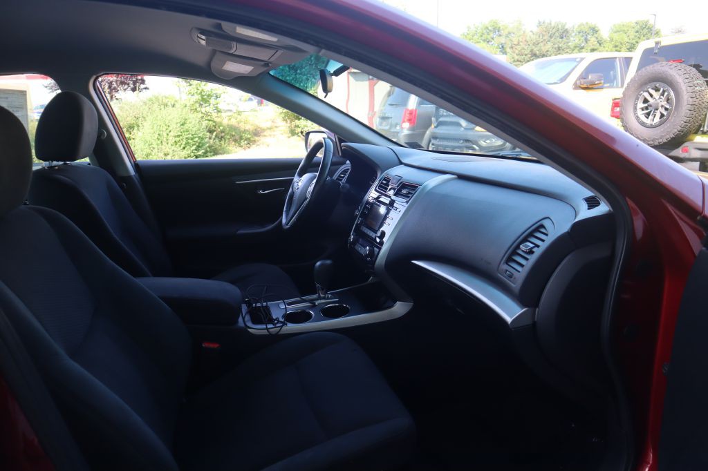 2015 Nissan Altima Image 29
