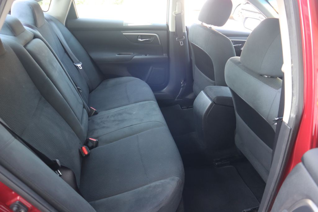 2015 Nissan Altima Image 37