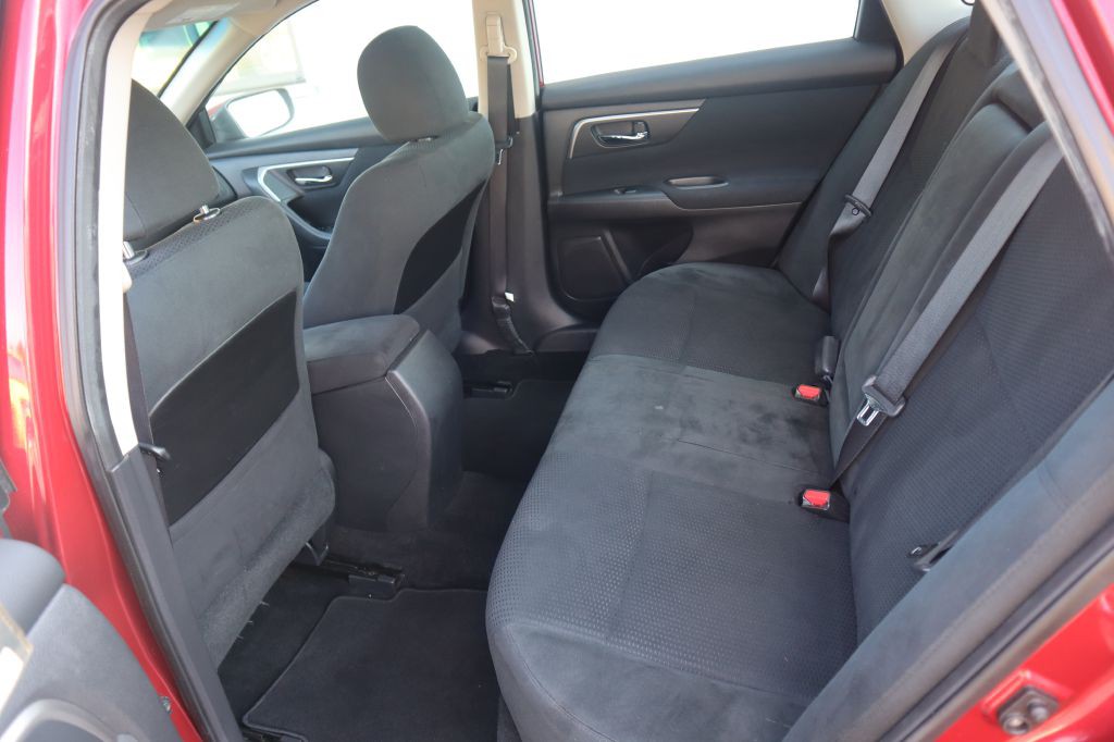 2015 Nissan Altima Image 42