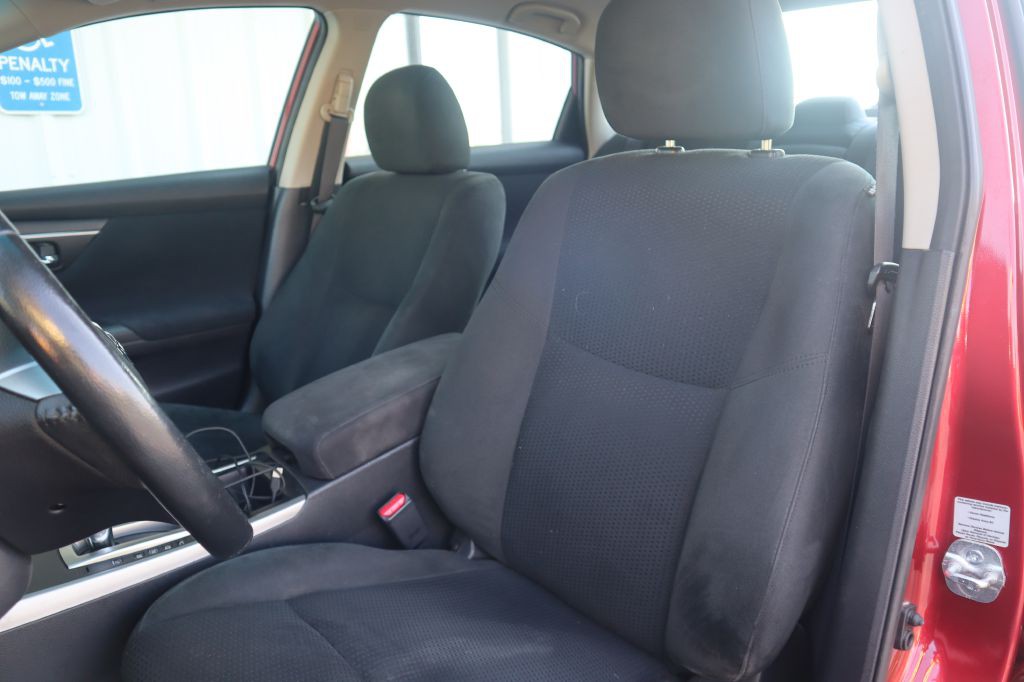 2015 Nissan Altima Image 46