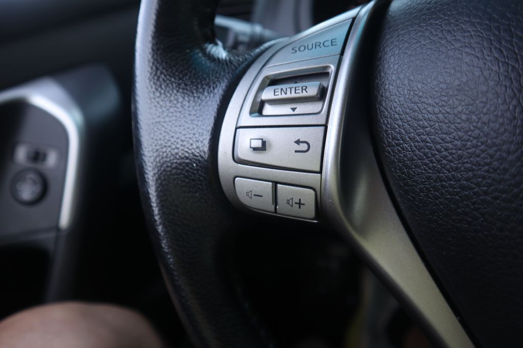 2015 Nissan Altima Image 48