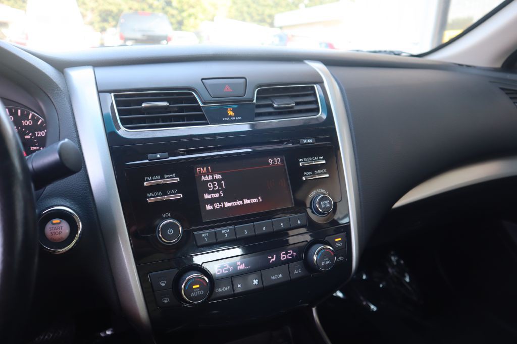 2015 Nissan Altima Image 50