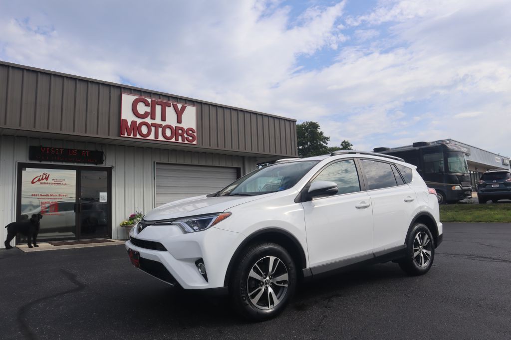 2017 Toyota Rav4 Image 1
