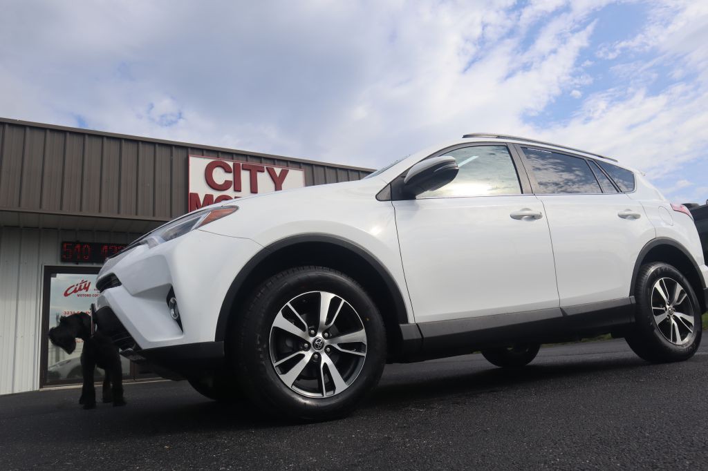 2017 Toyota Rav4 Image 12