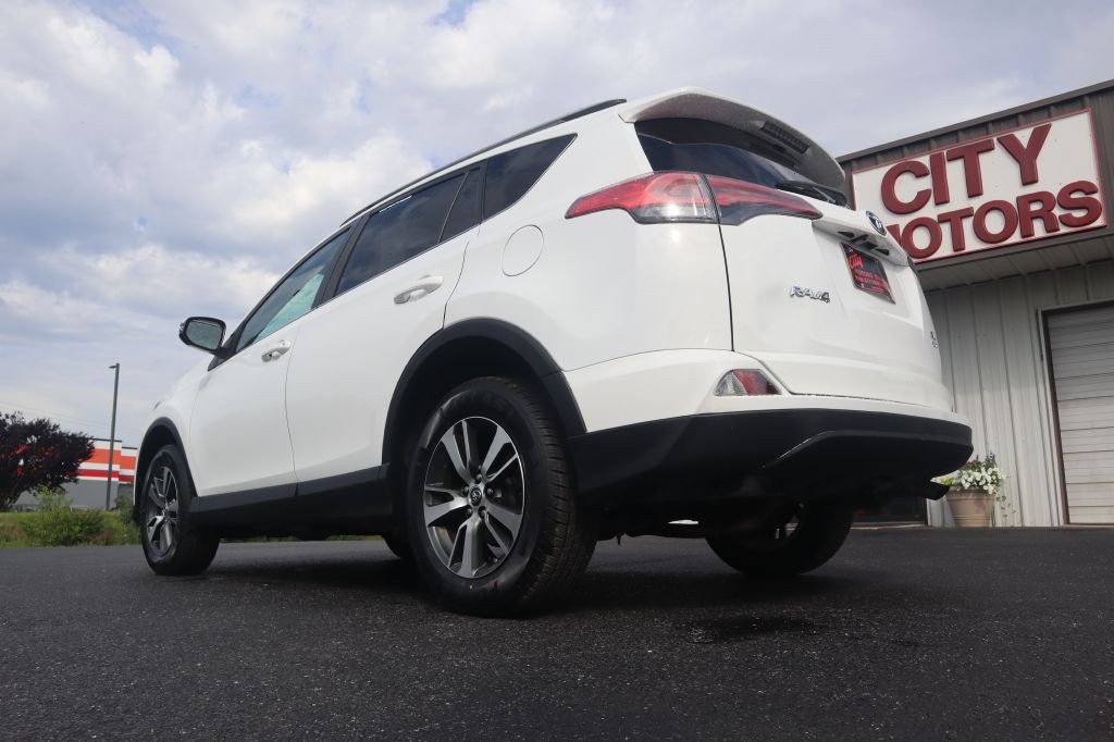 2017 Toyota Rav4 Image 13