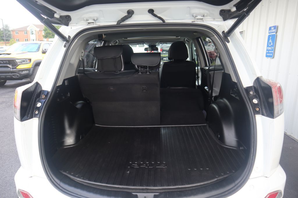 2017 Toyota Rav4 Image 35