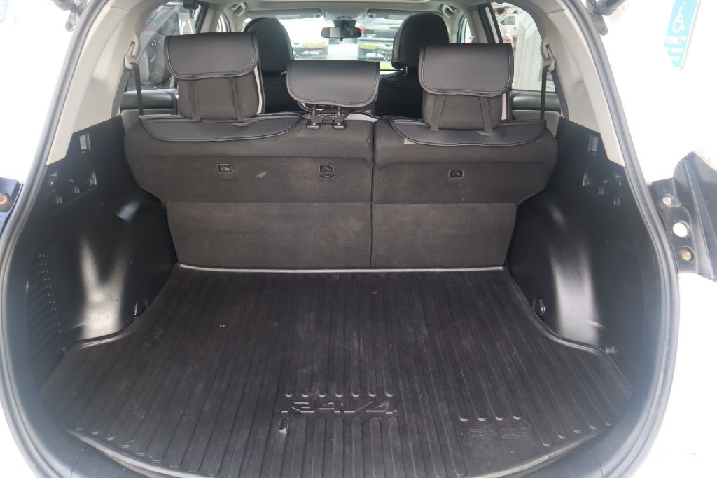 2017 Toyota Rav4 Image 38