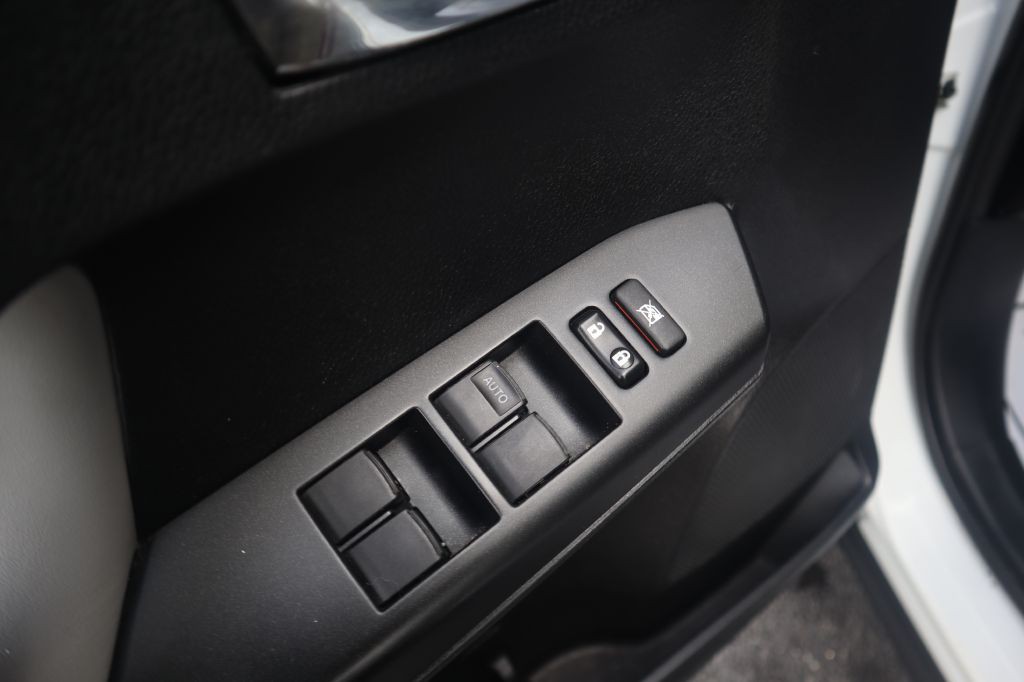 2017 Toyota Rav4 Image 45