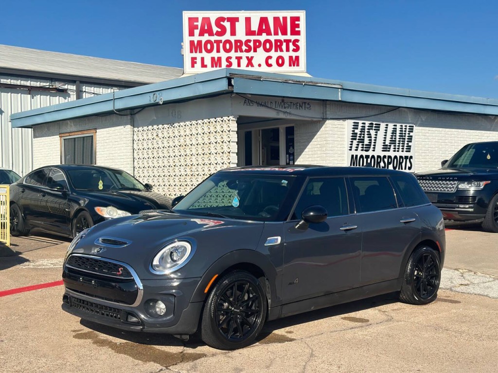 2017 MINI Cooper Clubman Image 3