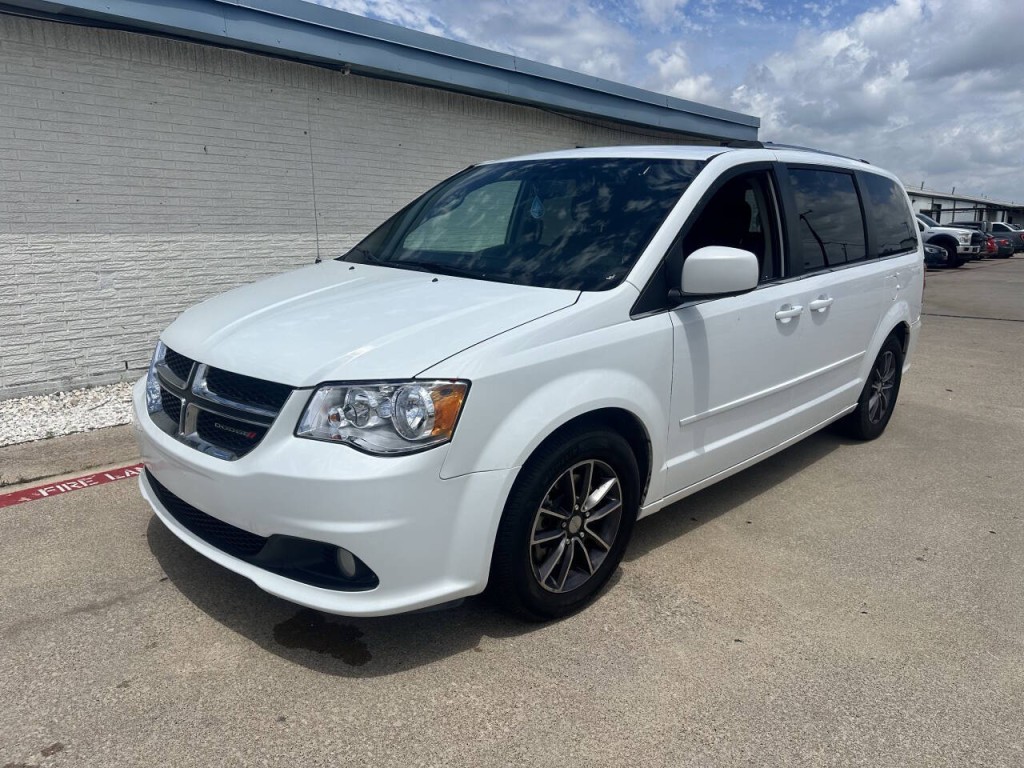 2017 Dodge Grand Caravan Image 1