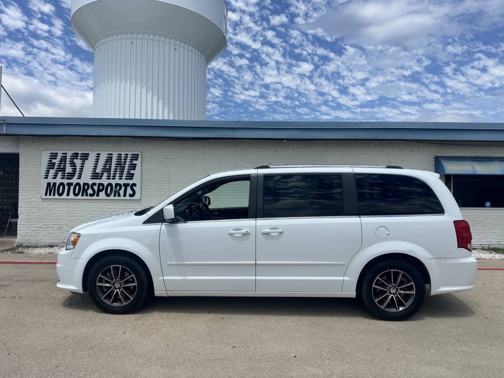 2017 Dodge Grand Caravan Image 2